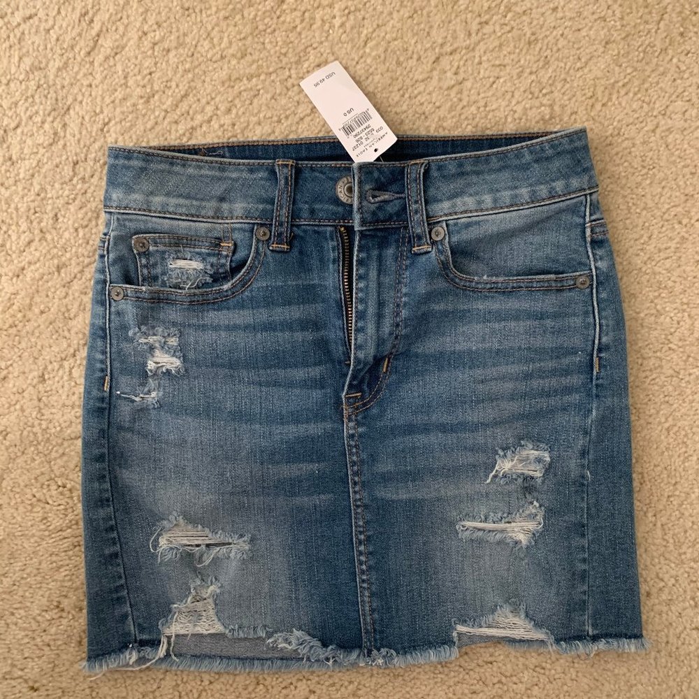American Eagle Ripped Denim Skirt!